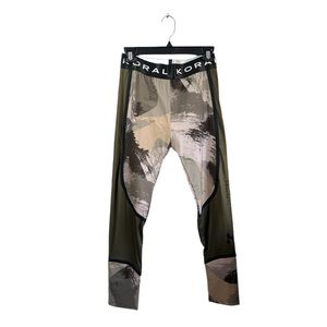Koral X Infinity Leggings cropped camo print Medium